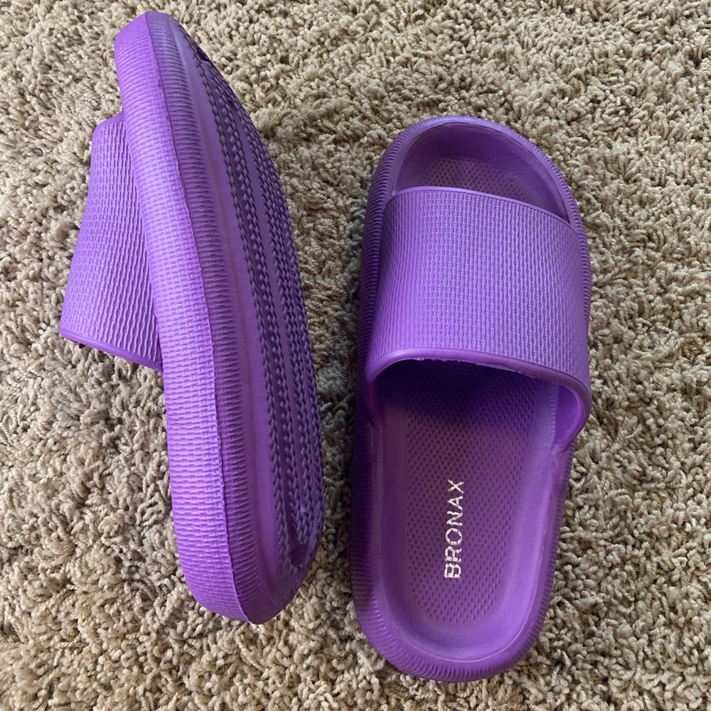 BRONAX flip flop slides